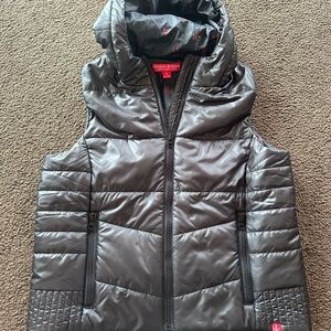 Krimson Klover Women’s Puffer Vest Size M